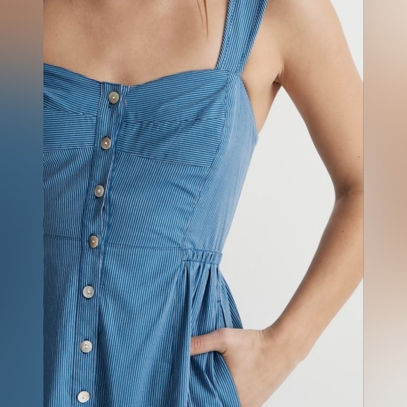 Madewell Button-Front Tiered Midi Dress in Stripe Size 0 Cerulean Blue - Picture 2 of 9
